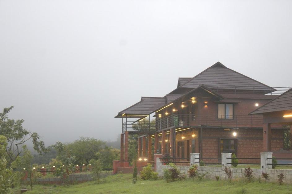Misty Valley Resort Varagampadi Exterior foto